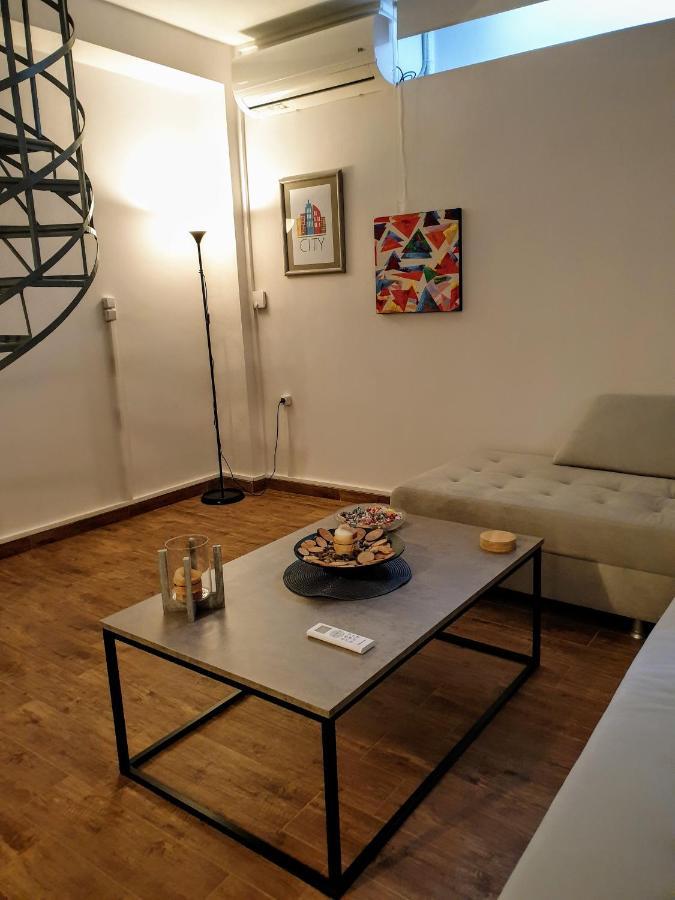 City House Loft Appartement Kalamáta Buitenkant foto