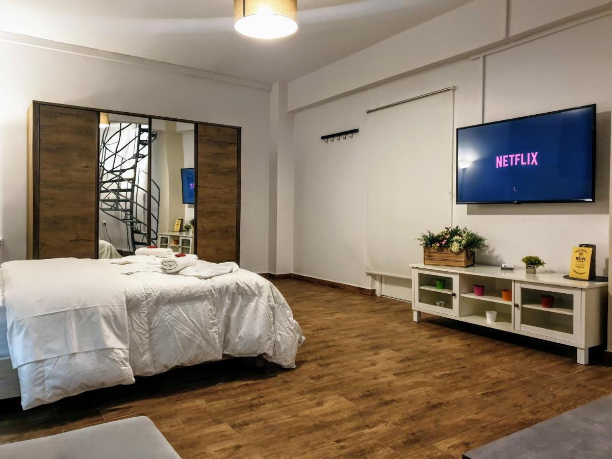 City House Loft Appartement Kalamáta Buitenkant foto